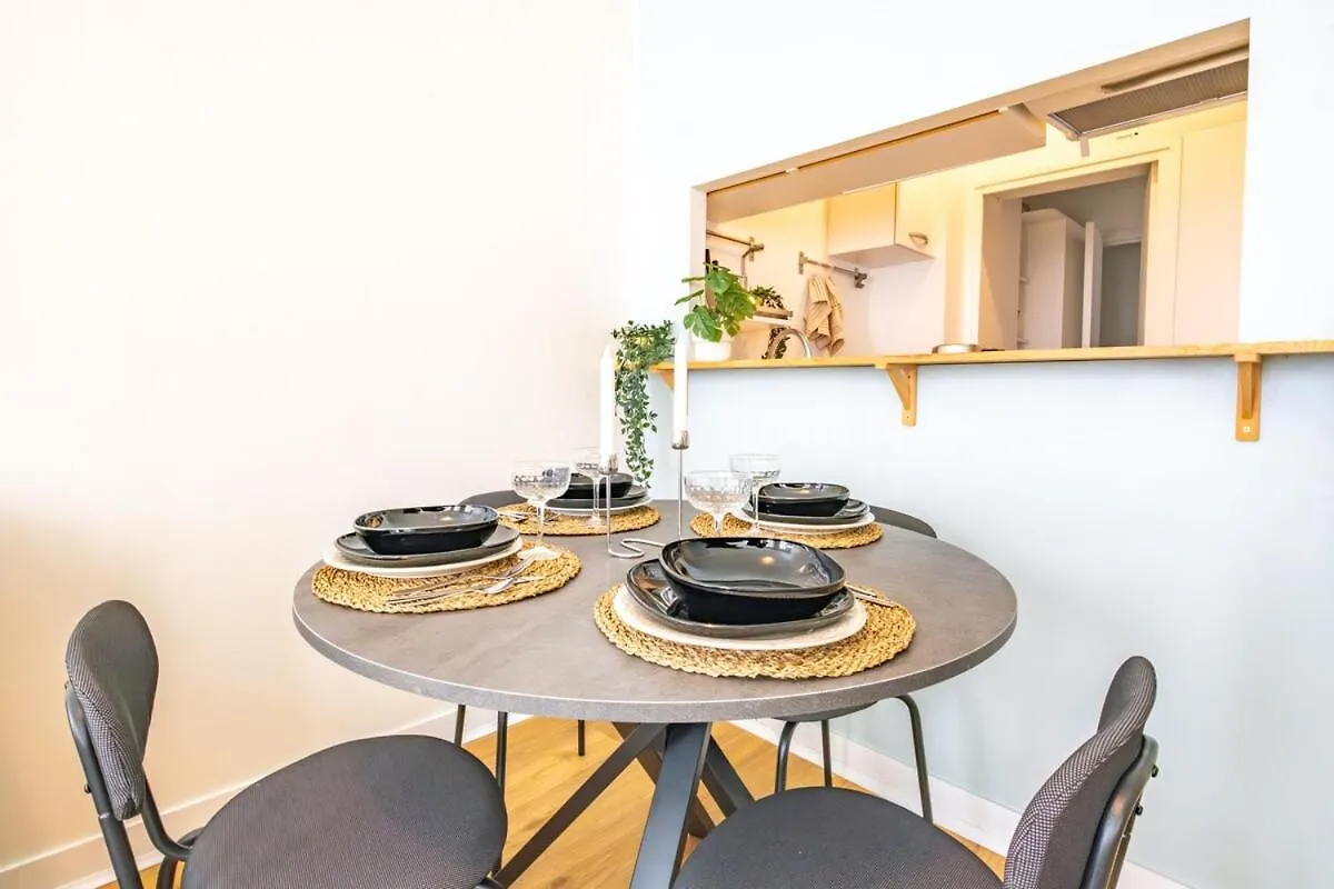 Cozy & Chic In Montorgueil - 4 Guests Daire Paris Fransa