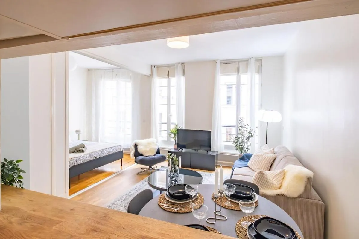 Cozy & Chic In Montorgueil - 4 Guests Apartment Paris